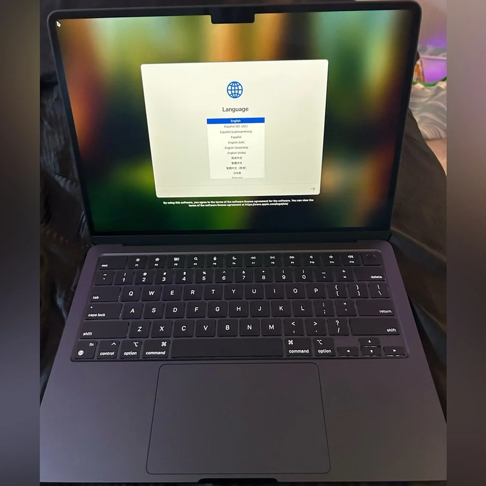 Apple MacBook in Midnight Black M2 Chip